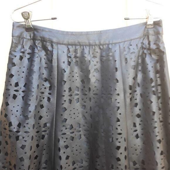 Worthington Faux Vegan Leather Laser Cutout Tea Length Full Circle Skirt Sz 4 - Picture 4 of 8